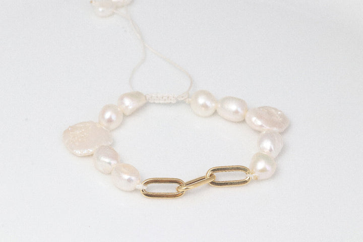 Chain and Pearl Bracelet (Newsha)| Adjustable Bracelet | Stacking Bracelet | Valentine Gift | Pearl Jewellery | 18k Gold Bracelet