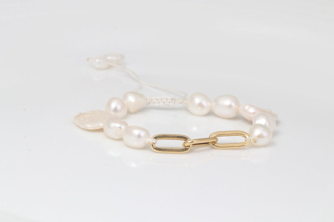 Chain and Pearl Bracelet (Newsha)| Adjustable Bracelet | Stacking Bracelet | Valentine Gift | Pearl Jewellery | 18k Gold Bracelet