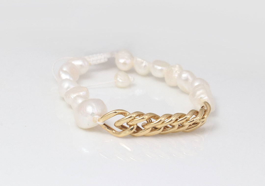 Chain and Pearl Bracelet (Twist) | Adjustable Bracelet | Stacking Bracelet | Valentine Gift | Pearl Jewellery | 18k Gold Bracelet