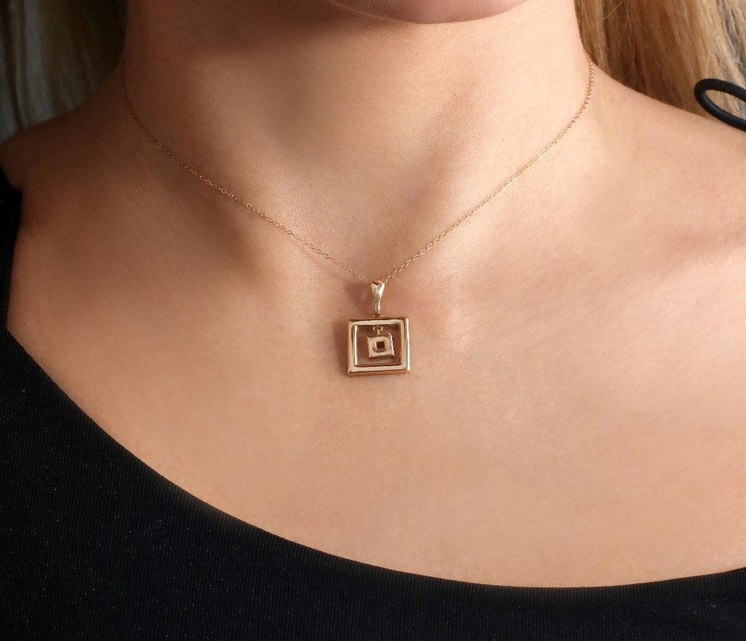 2 SQUARES GOLD PENDANT | 18K GOLD PENDANT | VALENTINE GIFT | ANNIVERSARY GIFT | MINIMALIST JEWELLERY