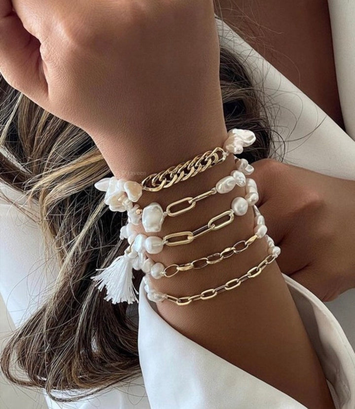 Chain and Pearl Bracelet (Twist) | Adjustable Bracelet | Stacking Bracelet | Valentine Gift | Pearl Jewellery | 18k Gold Bracelet