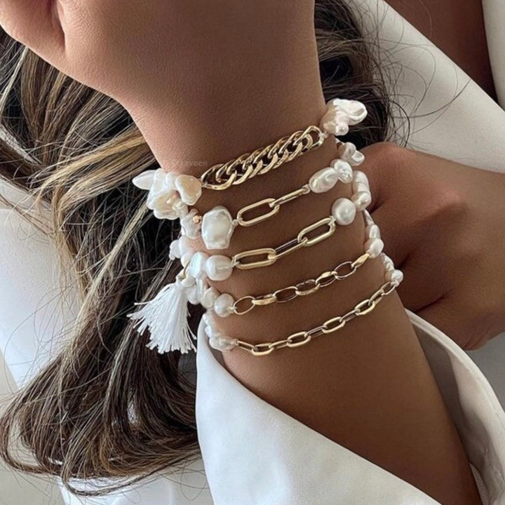 Chain and Pearl Bracelet (Newsha Small) | Adjustable Bracelet | Stacking Bracelet | Valentine Gift | Pearl Jewellery | 18k Gold Bracelet